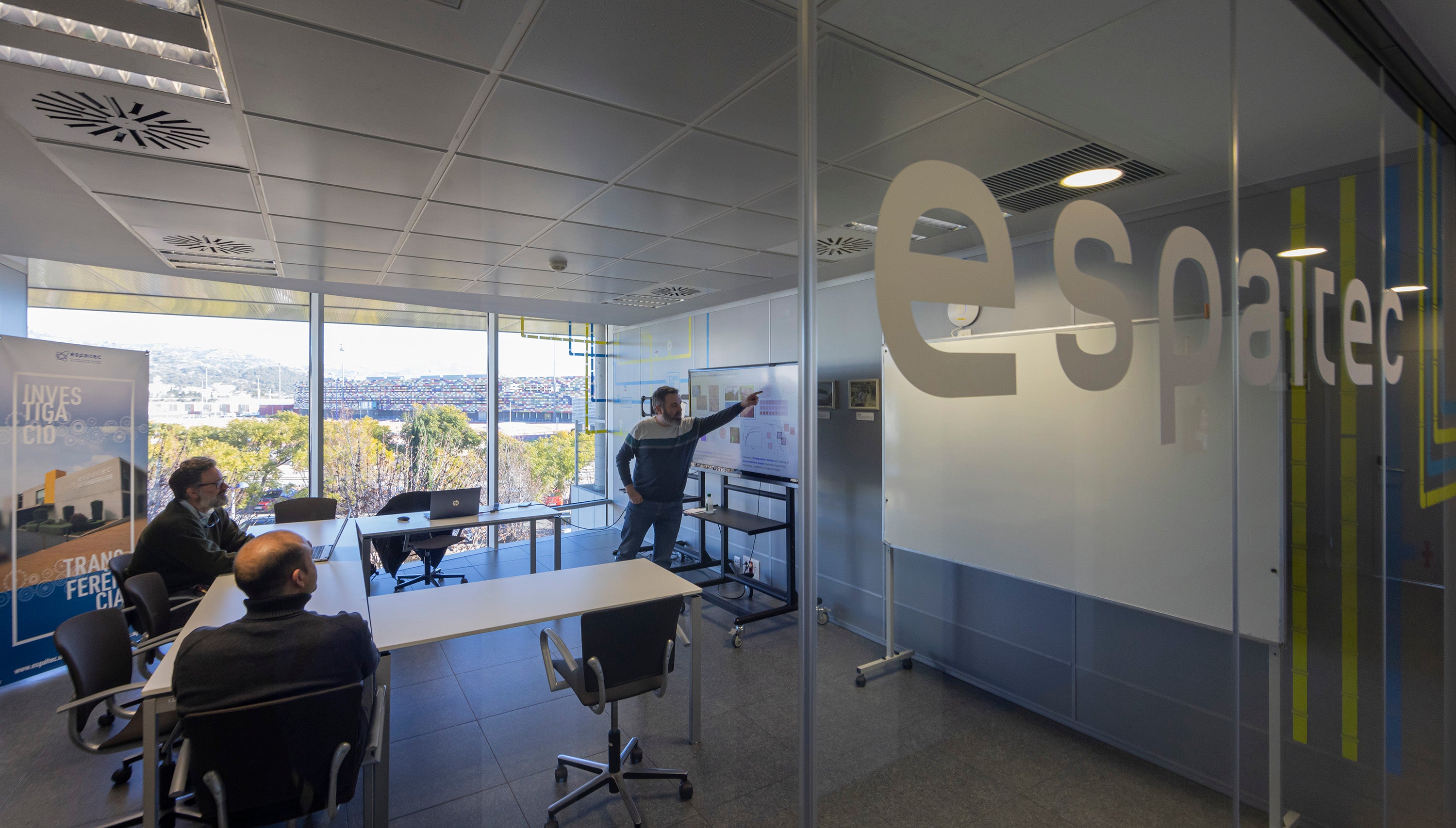 Les empreses d'Espaitec inverteixen en R+D+i més de tres milions d'euros durant 2023 Les empreses d'Espaitec inverteixen en R+D+i més de tres milions d'euros durant 2023