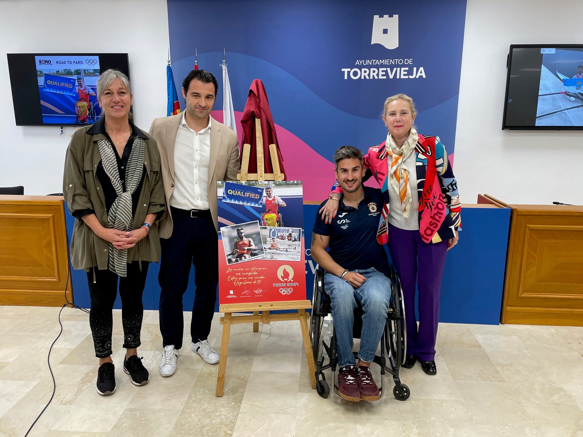 Recepción oficial al remero torrevejense Javier García tras clasificarse para los Juegos Paralímpicos de París Recepción oficial al remero torrevejense Javier García tras clasificarse para los Juegos Paralímpicos de París