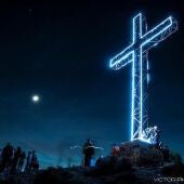 La Cruz de la Muela de Orihuela vuelve a iluminarse los días 2 y 3 de mayo