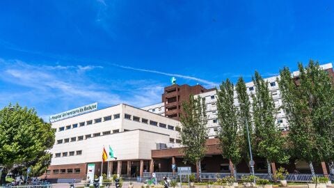 Nuevo parking del Hospital Universitario disponible.