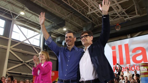 Salvador Illa, en el disparadero tras abrir la puerta a un entendimiento con Junts