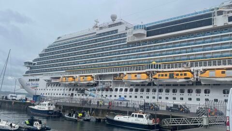 Algunos de los medios que han participado en el simulacro ante el Costa Diadema