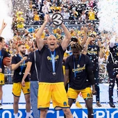 El Dreamland Gran Canaria levanta la copa de campeones de Eurocup 2023 El Dreamland Gran Canaria levanta la copa de campeones de Eurocup 2023