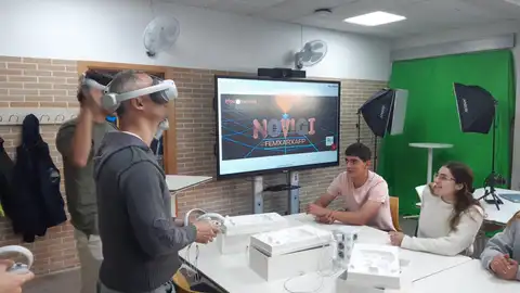 Los alumnos del IES 'Doctor Balmis' en Aula Innova Los alumnos del IES 'Doctor Balmis' en Aula Innova