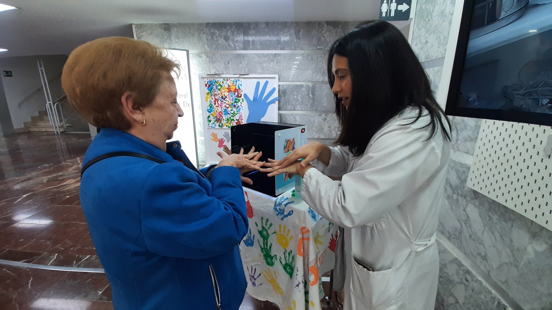 Dr. Navarro: "La higiene de manos es una estrategia general de prevención contra contagios" Dr. Navarro: "La higiene de manos es una estrategia general de prevención contra contagios"