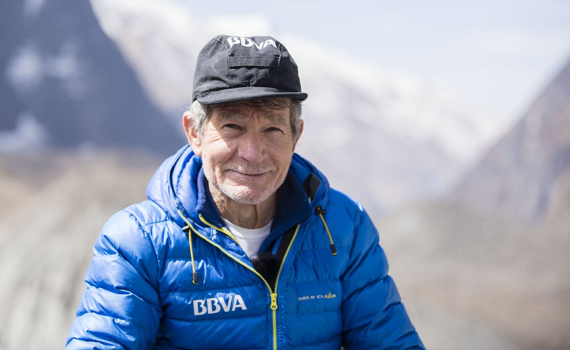 Carlos Soria, leyenda del alpinismo con 85 años: "Lo importante de escalar no es llegar a la cima, sino volver a casa"