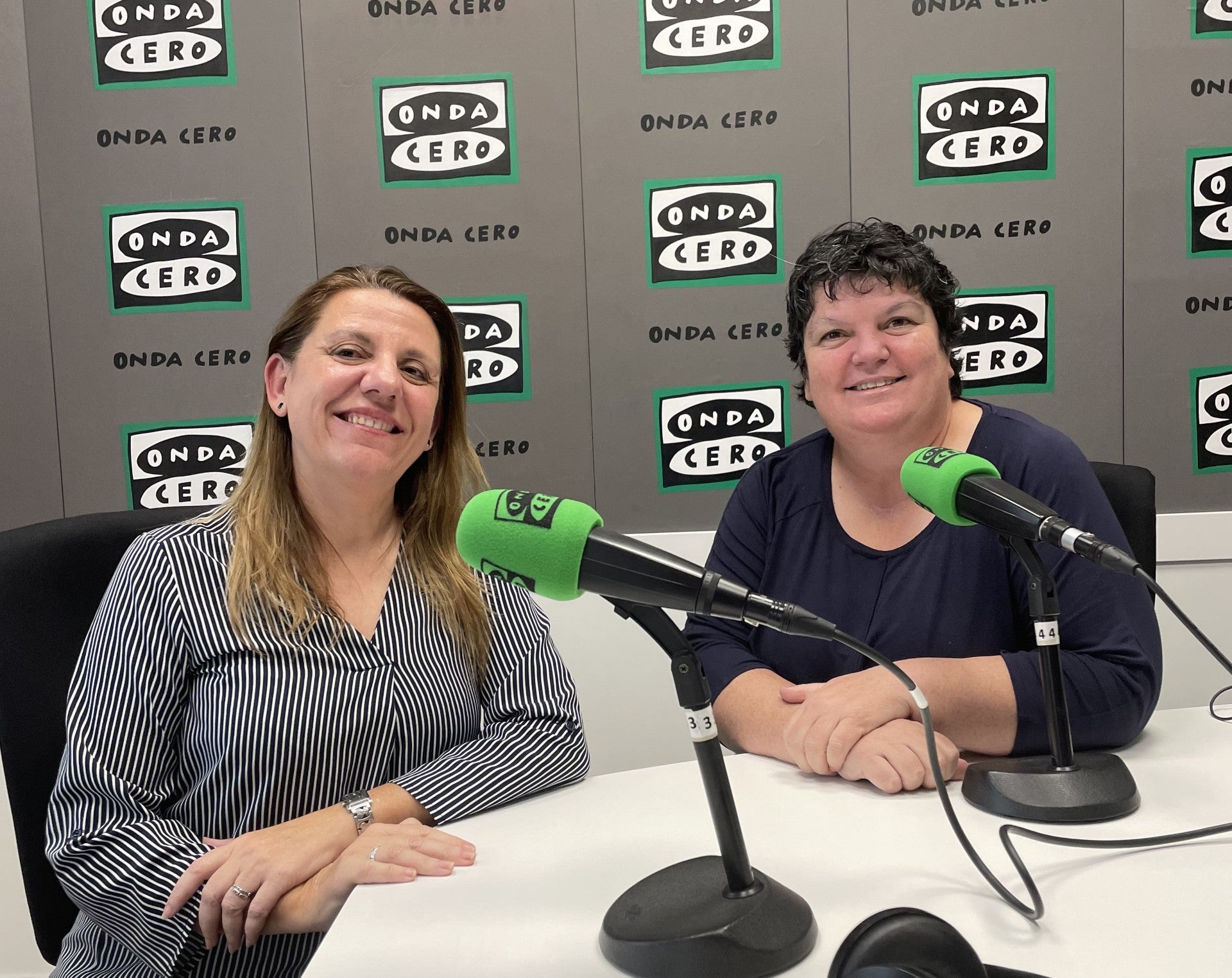 El Dr Álvaro Esquerdo y Sra, protagonistas de 'La Vila i la cultura' del Grup de Danses Almadrava El Dr Álvaro Esquerdo y Sra, protagonistas de 'La Vila i la cultura' del Grup de Danses Almadrava