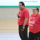 Joaquín Rocamora, técnico del Club Balonmano Elche, junto a Alberto Zabalegui