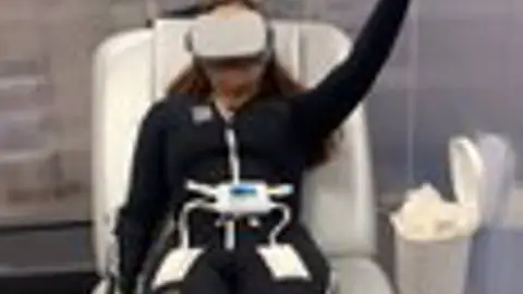 Un estudio de la UEx combina la neuromodulación con realidad virtual y ejercicios para el tratamiento de la fibromialgia Un estudio de la UEx combina la neuromodulación con realidad virtual y ejercicios para el tratamiento de la fibromialgia