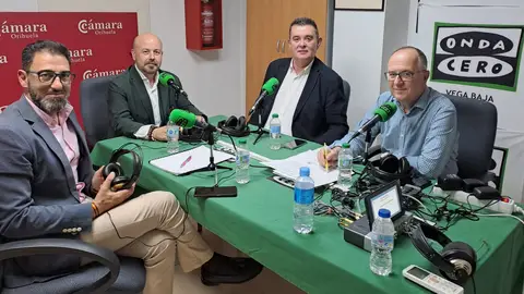 La gestión de residuos y las posibilidades empresariales de la comarca, a debate en la tertulia de Onda Cero Vega Baja Tertulia