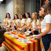 La reina de las fiestas, Belén Ramon, y sus damas de la corte de honor. La reina de las fiestas, Belén Ramon, y sus damas de la corte de honor.