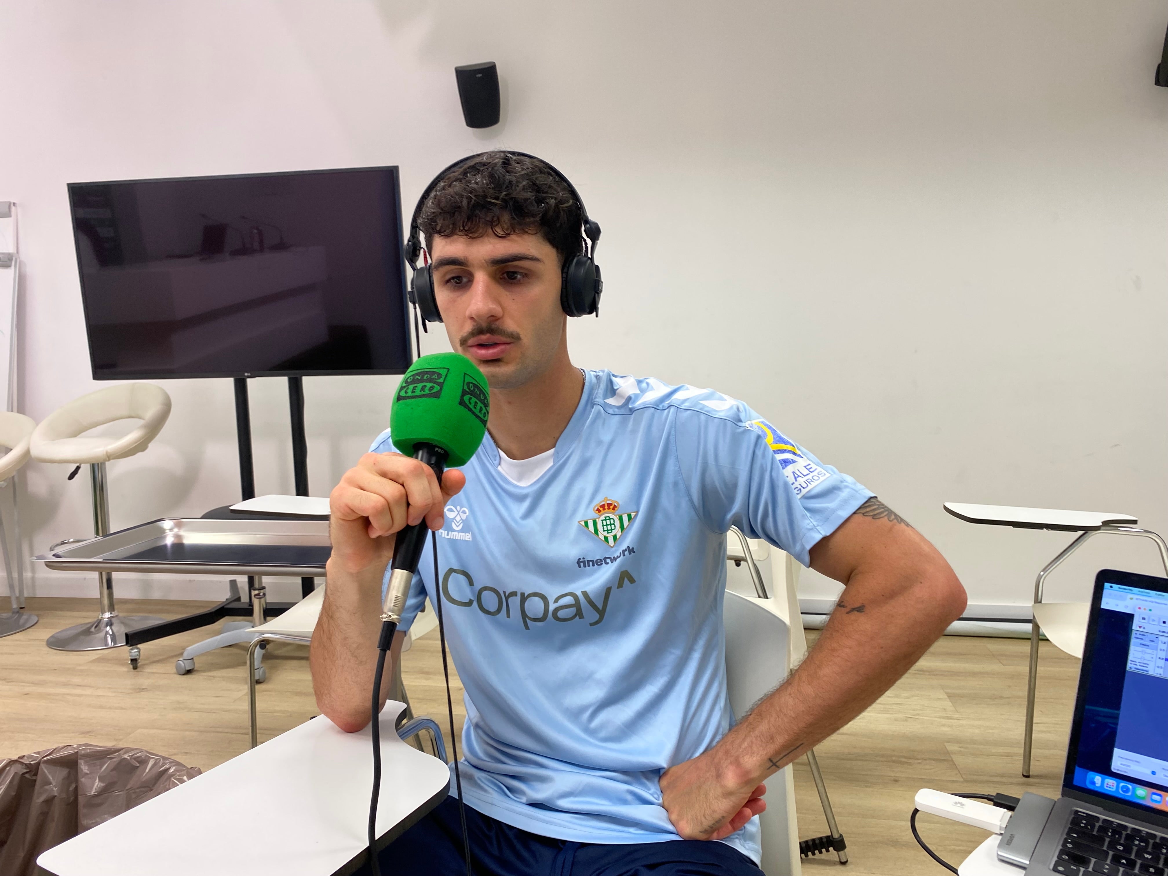 Johnny Cardoso, en Onda Cero: "Mi cabeza y objetivos están en el Betis" Johnny Cardoso, en Onda Cero: "Mi cabeza y objetivos están en el Betis"