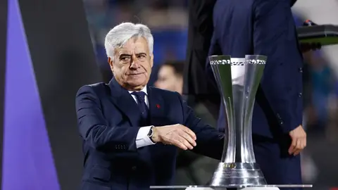 El presidente del la RFEF, Pedro Rocha, durante la entrega del título de la Supercopa El presidente del la RFEF, Pedro Rocha, durante la entrega del título de la Supercopa