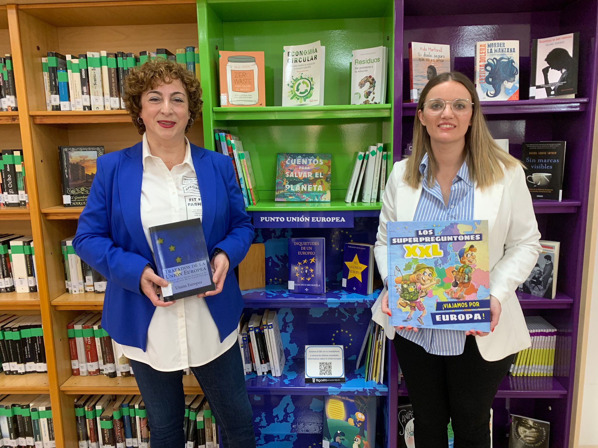 Bigastro celebra el Día de Europa creando un espacio de lectura en su biblioteca sobre la Unión Europea Bigastro celebra el Día de Europa creando un espacio de lectura en su biblioteca sobre la Unión Europea