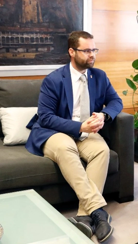 Alcalde Tapia reafirma que la modificación del PGOU para la mina de oro es de competencia municipal. Alcalde Tapia reafirma que la modificación del PGOU para la mina de oro es de competencia municipal.