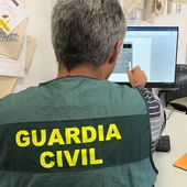 Un agente de la Guardia Civil. Un agente de la Guardia Civil.