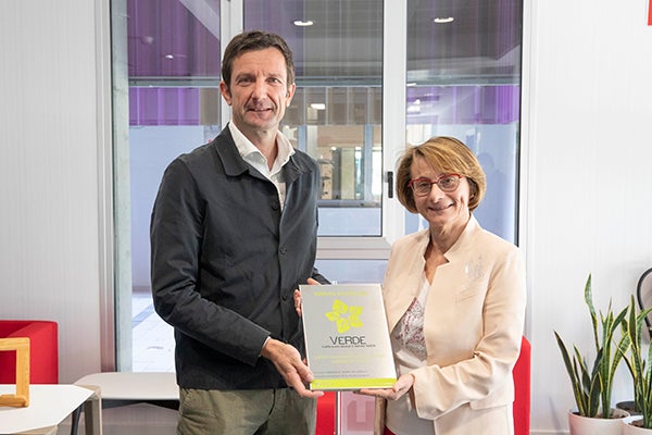 L'UJI es converteix en la primera universitat valenciana a obtenir la màxima certificació de sostenibilitat per a un edifici del campus L'UJI es converteix en la primera universitat valenciana a obtenir la màxima certificació de sostenibilitat per a un edifici del campus