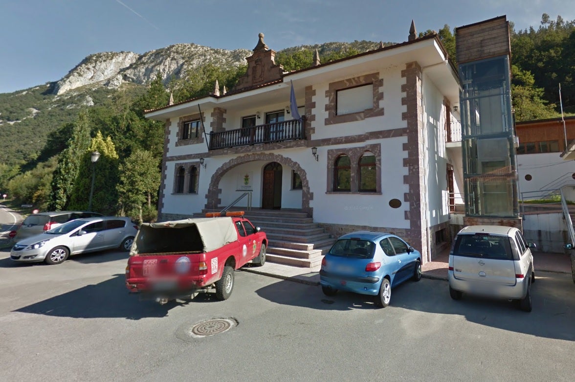 El PP de Rionansa presenta una moción de censura contra el alcalde socialista con apoyo de un edil del PRC El PP de Rionansa presenta una moción de censura contra el alcalde socialista con apoyo de un edil del PRC