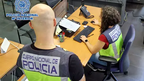 Detenidos en la Vega Baja los integrantes de una organización que transportaba marihuana desde España a Reino Unido Detenidos en la Vega Baja los integrantes de una organización que transportaba marihuana desde España a Reino Unido