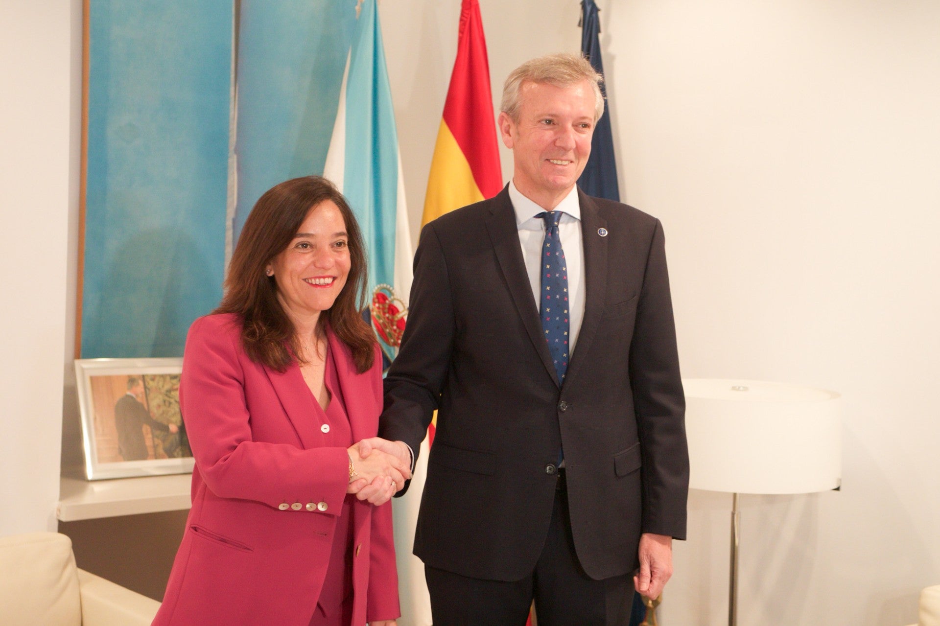 Inés Rey y Alfonso Rueda acuerdan avanzar en un nuevo marco jurídico para la fachada marítima de A Coruña Inés Rey y Alfonso Rueda acuerdan avanzar en un nuevo marco jurídico para la fachada marítima de A Coruña