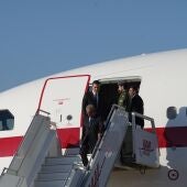 Imagen de archivo de Pedro Sánchez bajando del avión presidencial Falcon