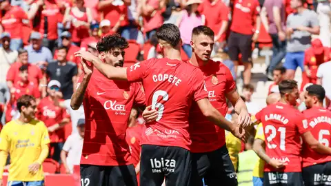 Los jugadores del Mallorca celebran su triunfo frente a Las Palmas Los jugadores del Mallorca celebran su triunfo frente a Las Palmas