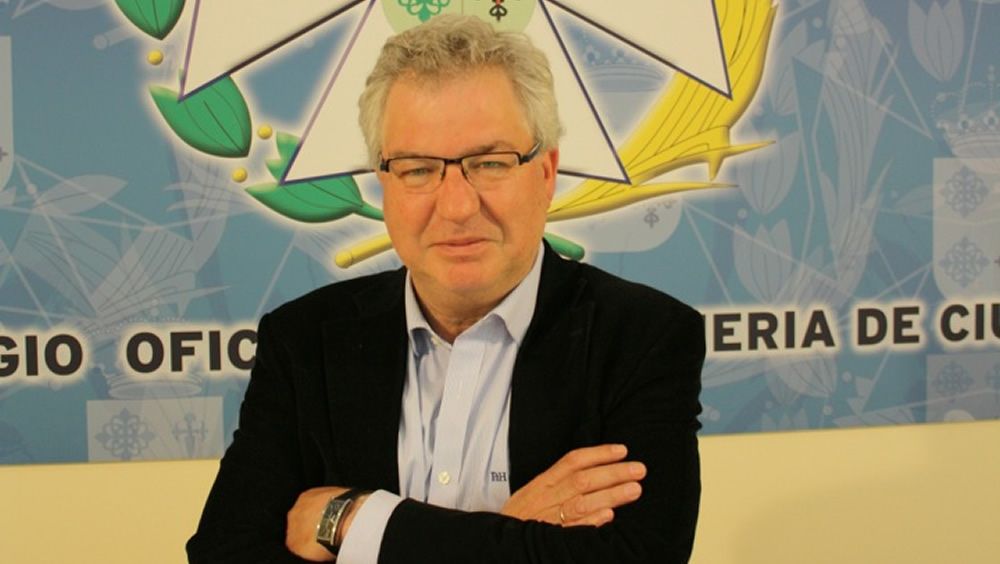 Carlos Tirado: "Hay una sensación de que la población esta satisfecha de la enfermería" Carlos Tirado: "Hay una sensación de que la población esta satisfecha de la enfermería"