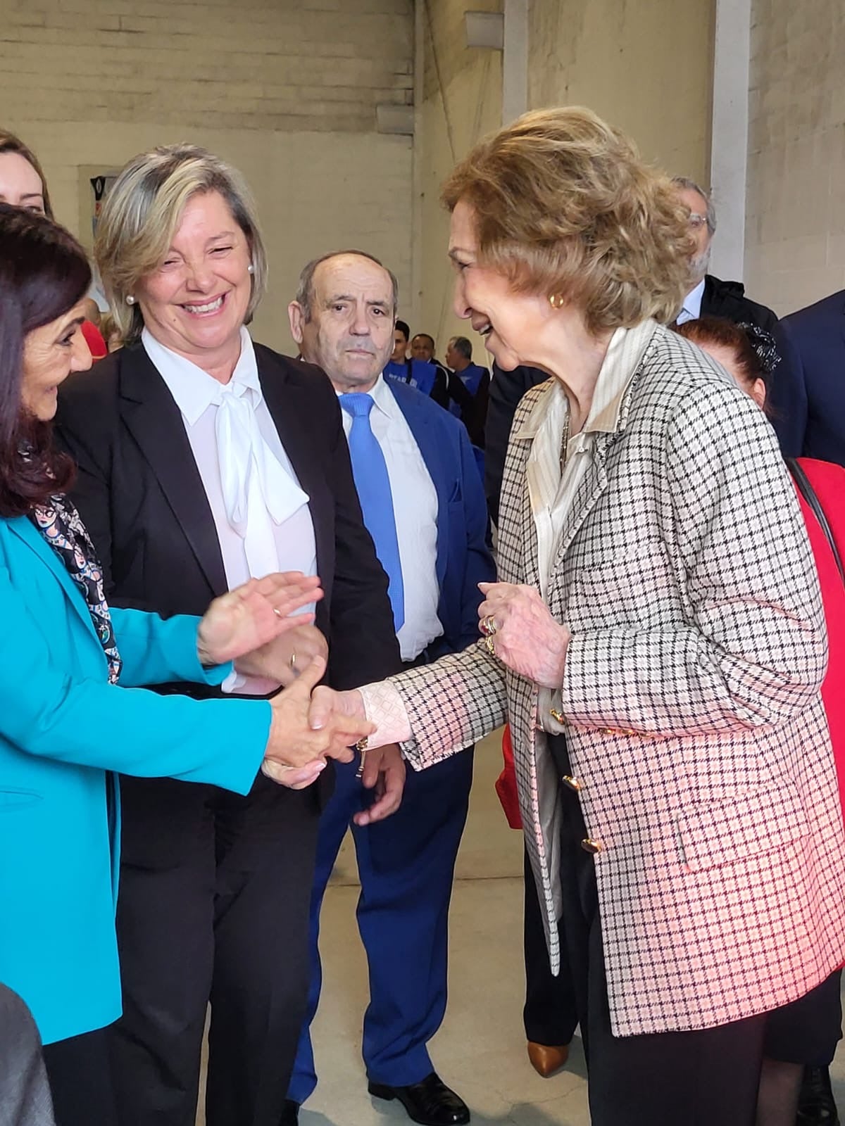 La reina Sofía visita el Banco de Alimentos de Lugo La reina Sofía visita el Banco de Alimentos de Lugo