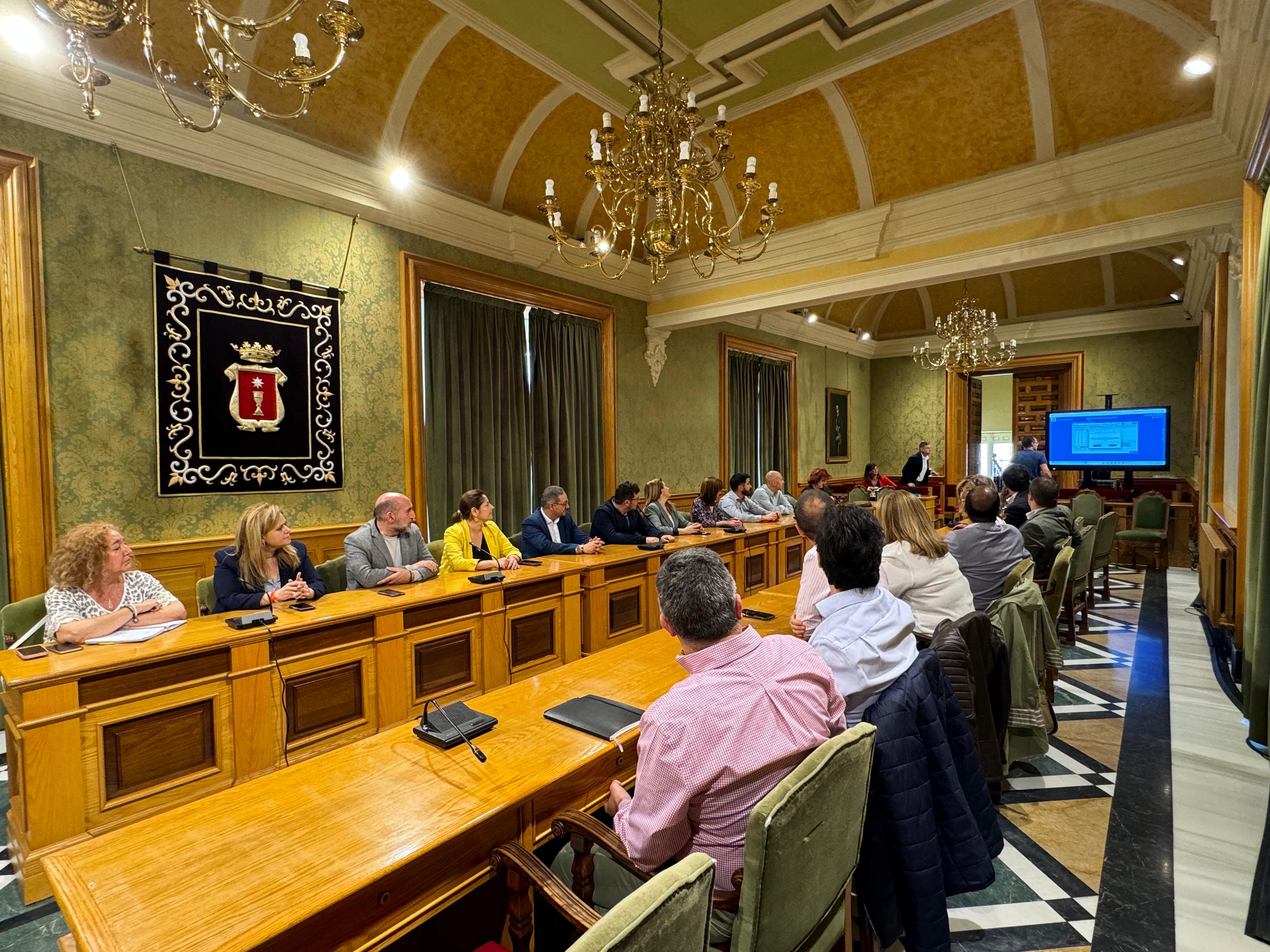 El Pleno de Cuenca dedicará un espacio a los deportados a los campos nazis y una placa al grupo Kuero El Pleno de Cuenca dedicará un espacio a los deportados a los campos nazis y una placa al grupo Kuero