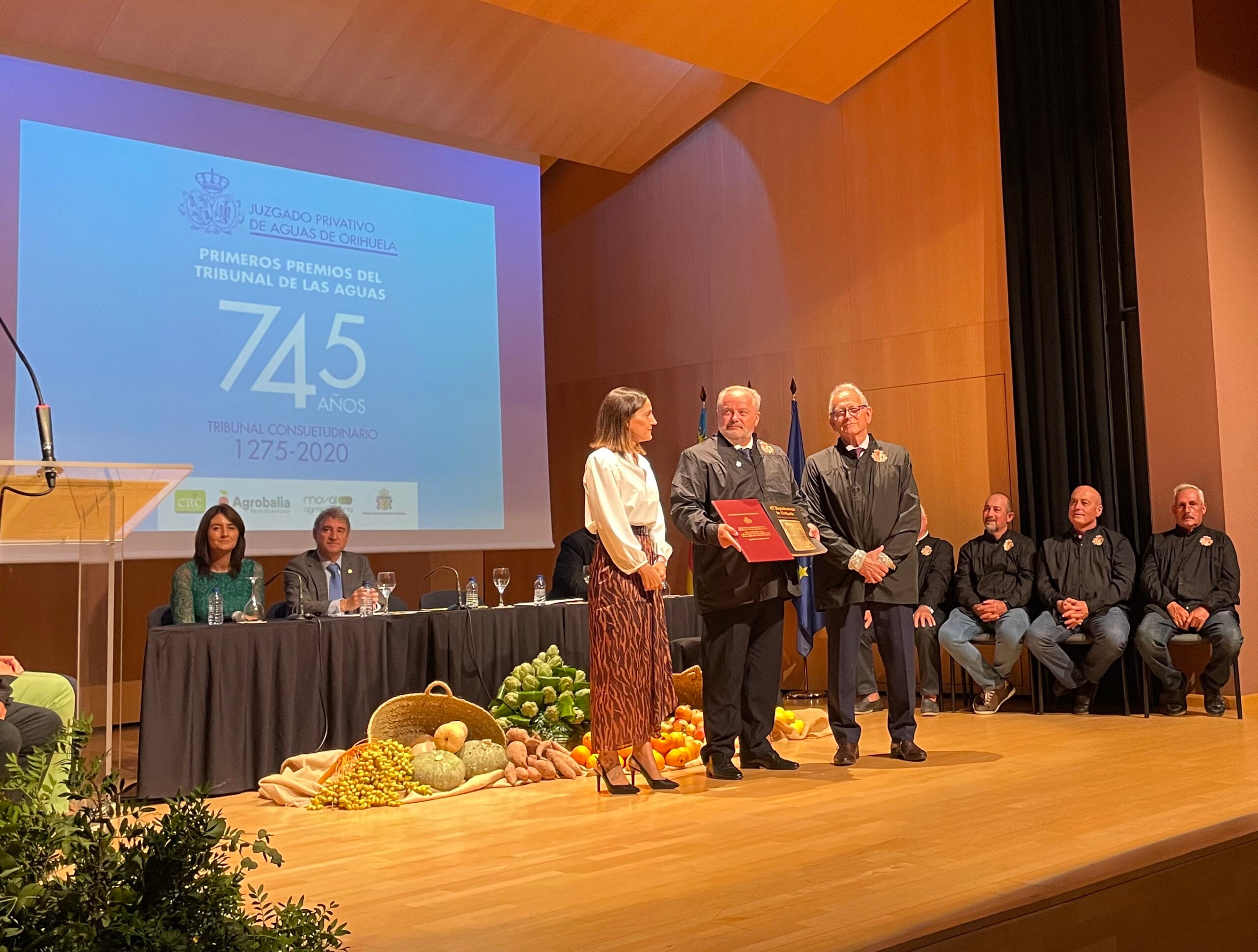 El presidente de la Generalitat, Carlos Mazón, asiste este martes a la entrega de los Premios del Tribunal de Aguas de Orihuela El presidente de la Generalitat, Carlos Mazón, asiste este martes a la entrega de los Premios del Tribunal de Aguas de Orihuela