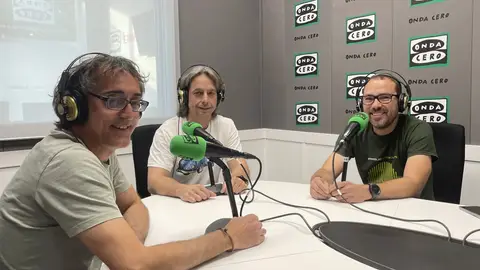 Joan Carles Bou, Vicent Galiana i Gaspar López, components del grup Sant Gatxo. Joan Carles Bou, Vicent Galiana i Gaspar López, components del grup Sant Gatxo.