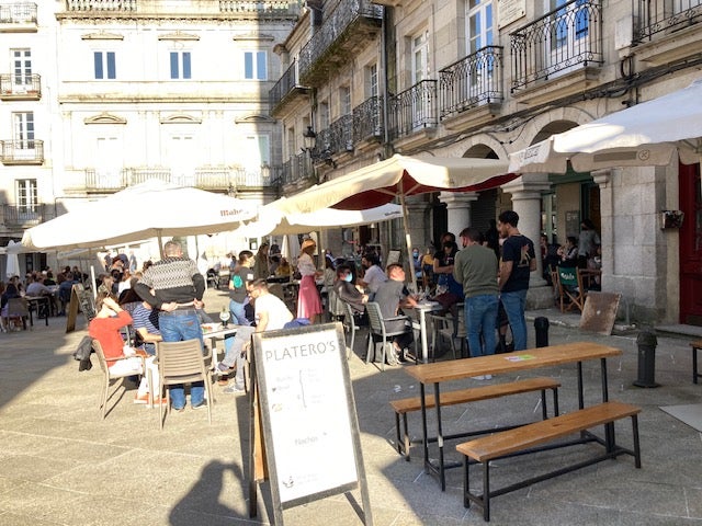 César Ballesteros: " Los hoteles y restaurantes gallegos aún tienen mejor relación calidad-precio que en la mayoría de España" César Ballesteros: " Los hoteles y restaurantes gallegos aún tienen mejor relación calidad-precio que en la mayoría de España"