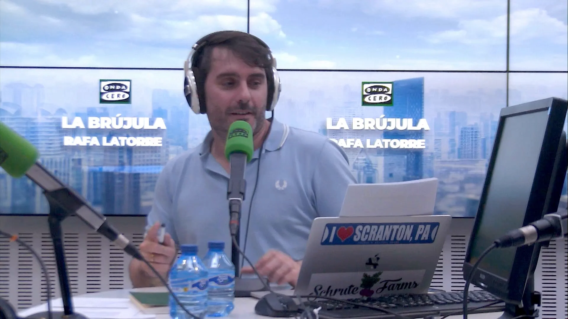 El monólogo de las ocho: "El único argumento de Puigdemont para presentarse a una investidura es que él invistió antes a un presidente aun más minoritario, Pedro Sánchez" El monólogo de las ocho: "El único argumento de Puigdemont para presentarse a una investidura es que él invistió antes a un presidente aun más minoritario, Pedro Sánchez"