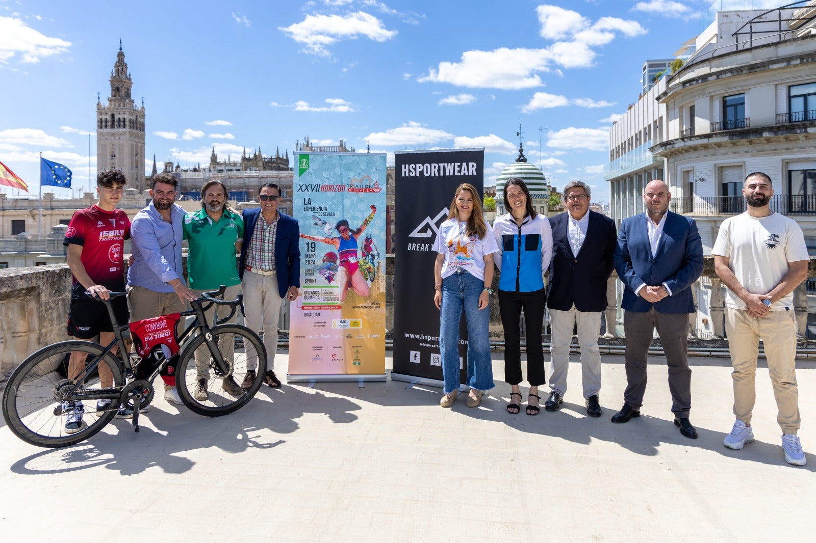Presentada la XXVII Triatlón de Sevilla, una edición de récords. Presentada la XXVII Triatlón de Sevilla, una edición de récords.