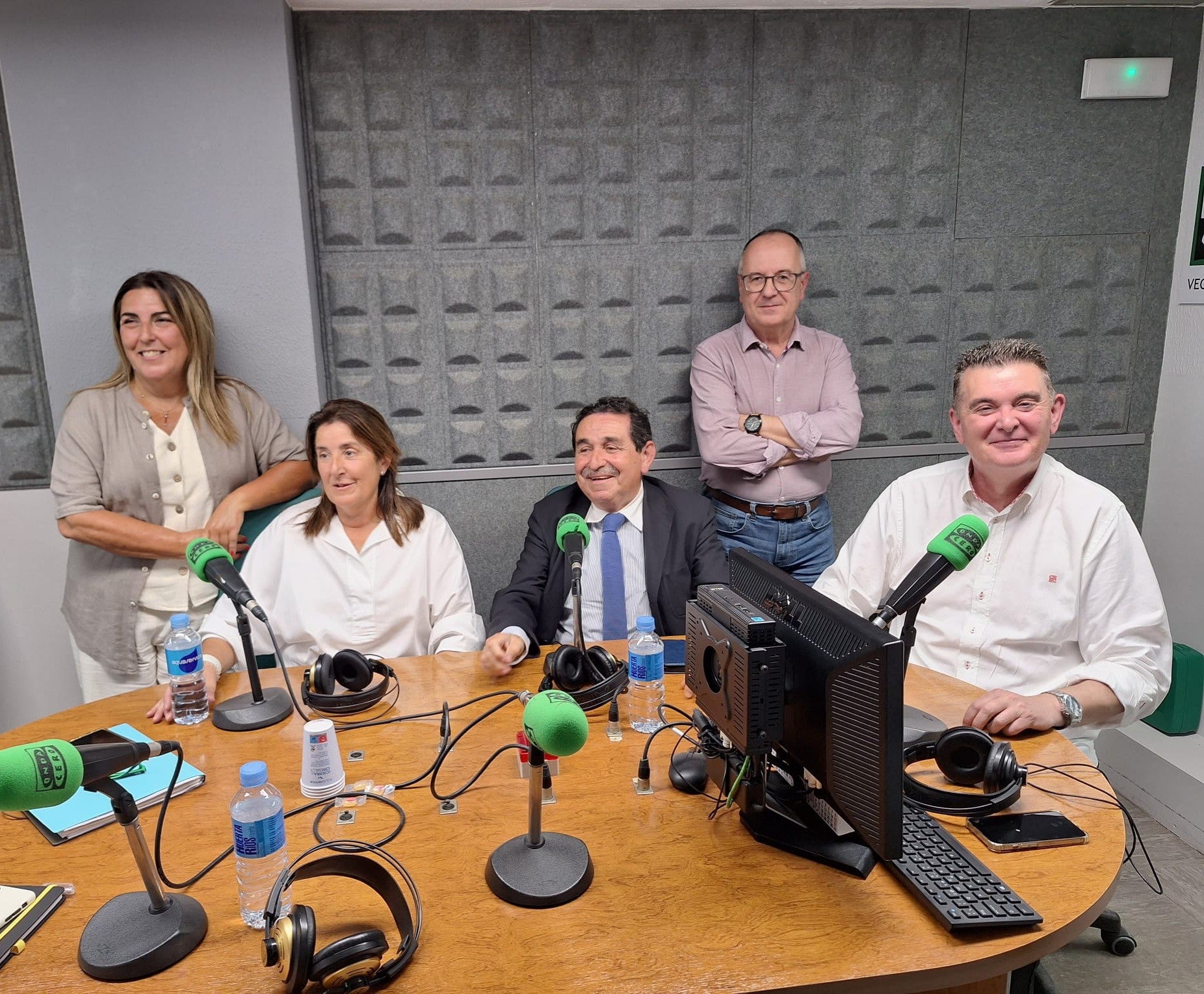 La mejora de servicios públicos en Orihuela costa, a debate en la tertulia de Onda Cero Vega Baja La mejora de servicios públicos en Orihuela costa, a debate en la tertulia de Onda Cero Vega Baja