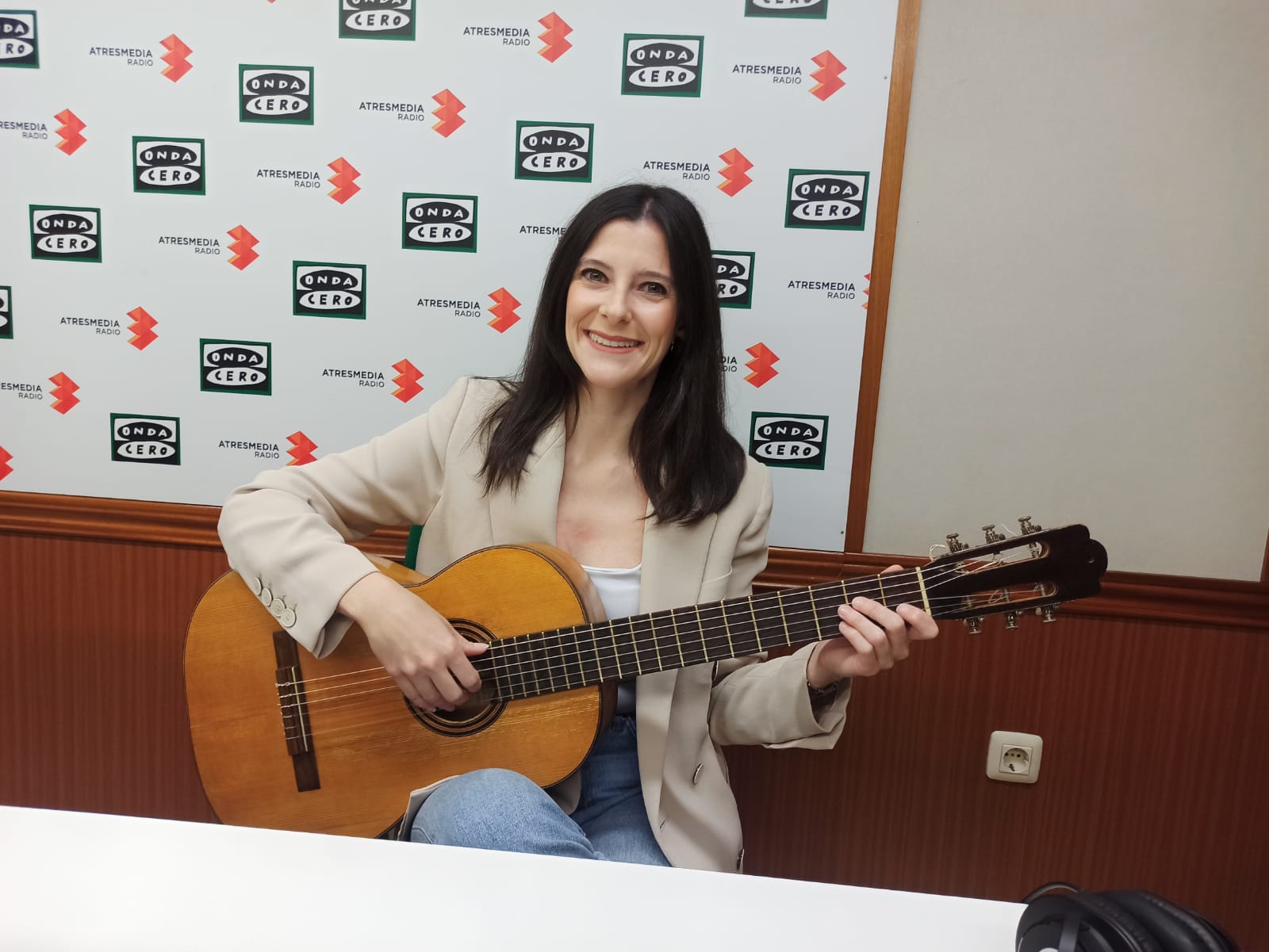 En busca de guitarras de Vicente Arias, constructor de guitarras de Ciudad Real En busca de guitarras de Vicente Arias, constructor de guitarras de Ciudad Real