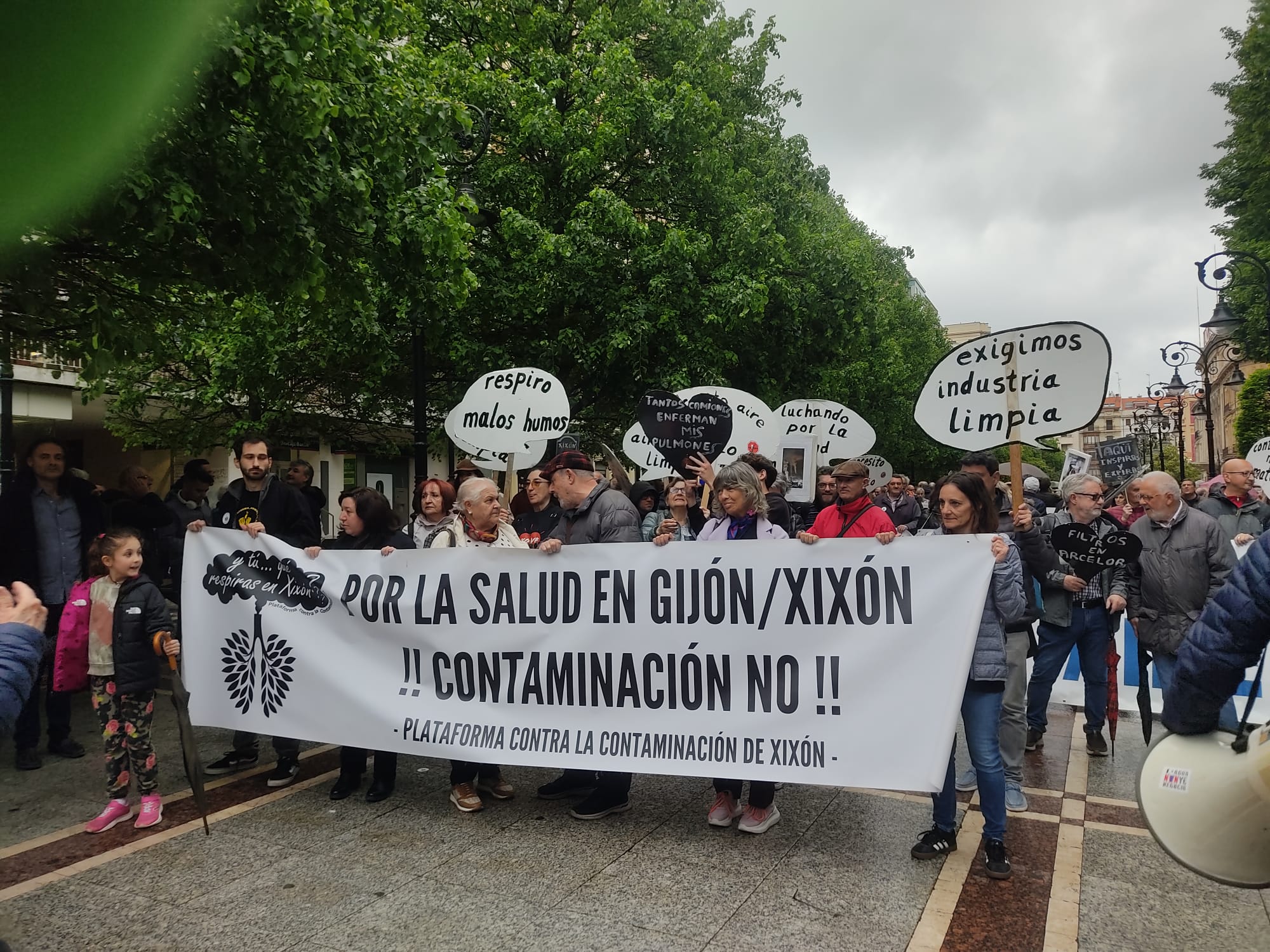 "La contaminación nos está matando" "La contaminación nos está matando"
