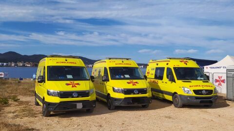 Ambulancias del centro médico Galeno Clinic Group en la isla de Ibiza