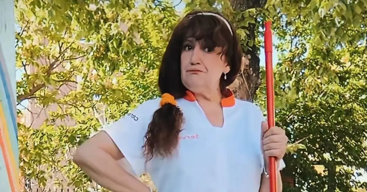 Una limpiadora de un colegio de Madrid, despedida por bailar en TikTok Una limpiadora de un colegio de Madrid, despedida por bailar en TikTok