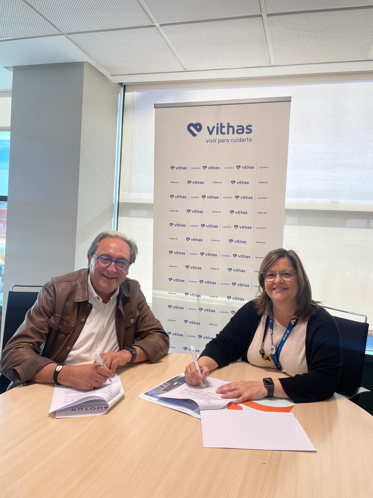 Vithas Castellón y Ashotur firman un acuerdo para dar asistencia sanitaria al turista internacional Vithas Castellón y Ashotur firman un acuerdo para dar asistencia sanitaria al turista internacional
