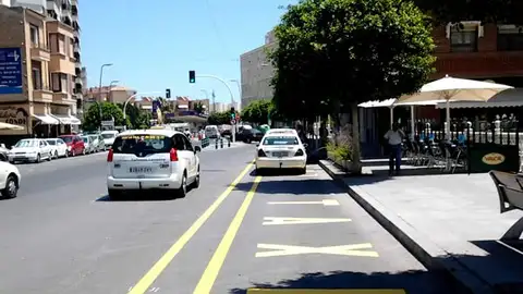 El “lamentable” servicio de los taxis de Villajoyosa mueve al alcalde a plantear una nueva ordenanza para el sector El “lamentable” servicio de los taxis de Villajoyosa mueve al alcalde a plantear una nueva ordenanza para el sector