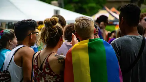 Els adolescents LGTBI cada cop se senten més allunyats del món adult Els adolescents LGTBI cada cop se senten més allunyats del món adult