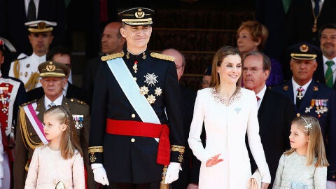 La familia real durante la coronaci&oacute;n de Felipe VI