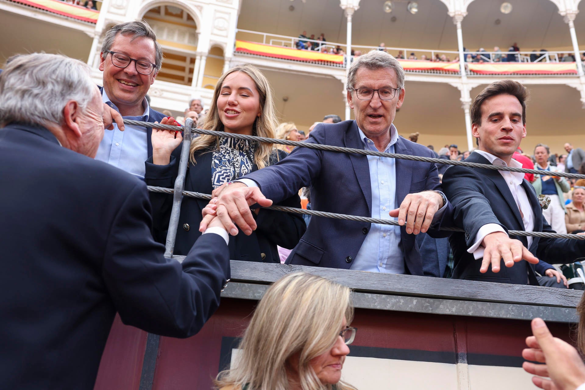 Feijóo apoya la tauromaquia desde Las Ventas: "El Gobierno no entiende la pluralidad y la libertad" Feijóo apoya la tauromaquia desde Las Ventas: "El Gobierno no entiende la pluralidad y la libertad"