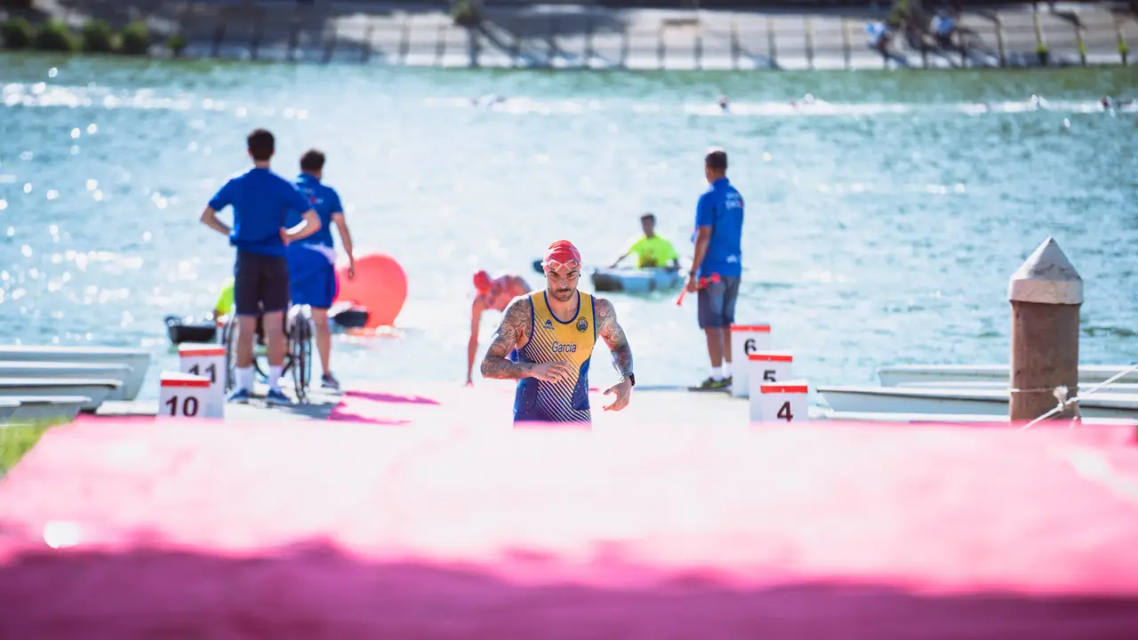 Una imagen del Triatlón de Sevilla 2023. Una imagen del Triatlón de Sevilla 2023.