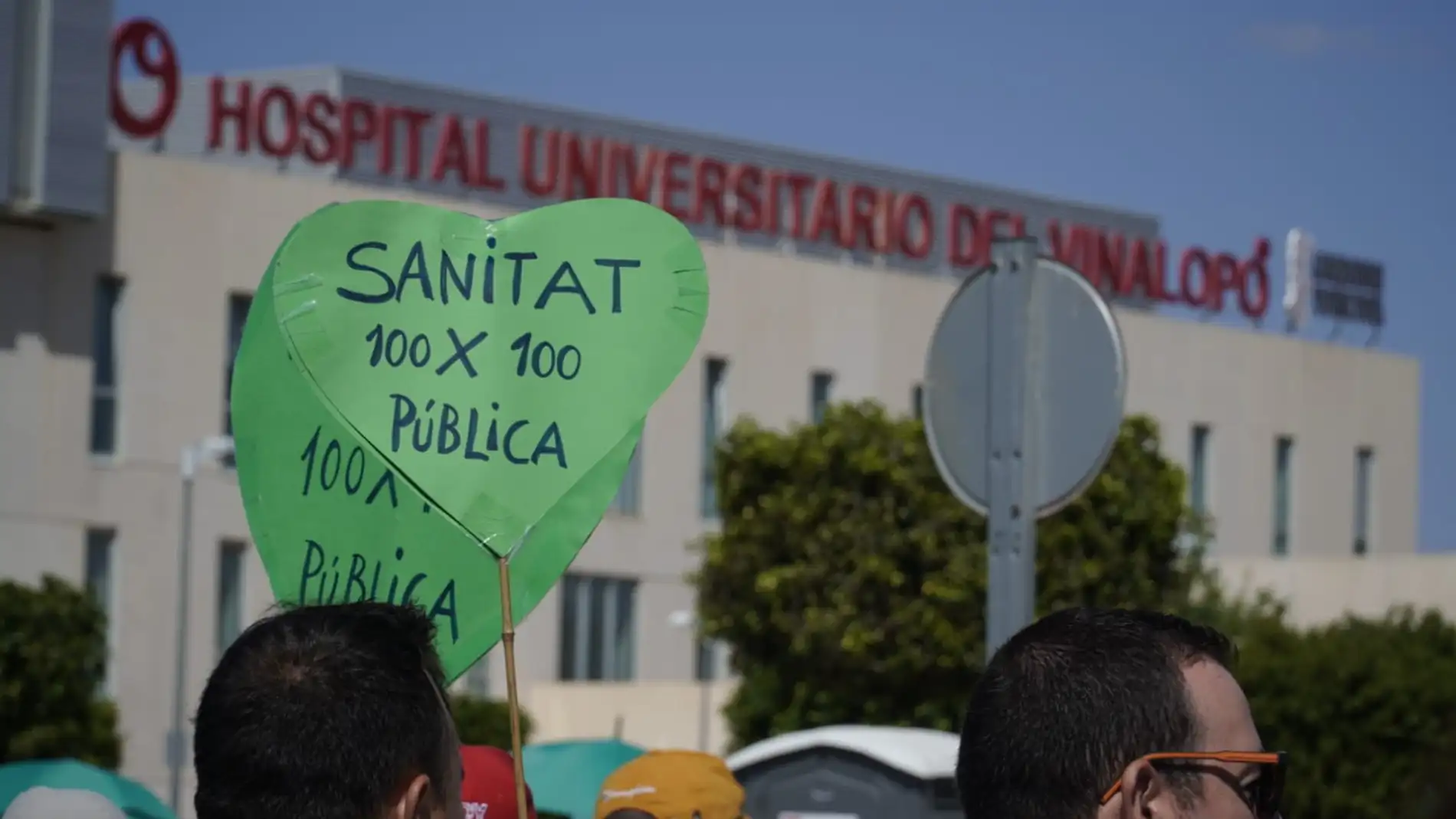 Manifestación de la plataforma por la reversión del Hospital del Vinalopó de Elche.