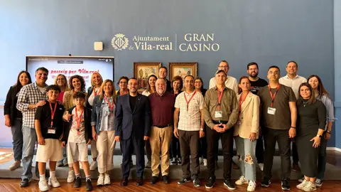 Benlloch recibe a 14 profesores de países europeos que participan en el Erasmus+ del colegio Virgen del Carmen Benlloch recibe a 14 profesores de países europeos que participan en el Erasmus+ del colegio Virgen del Carmen