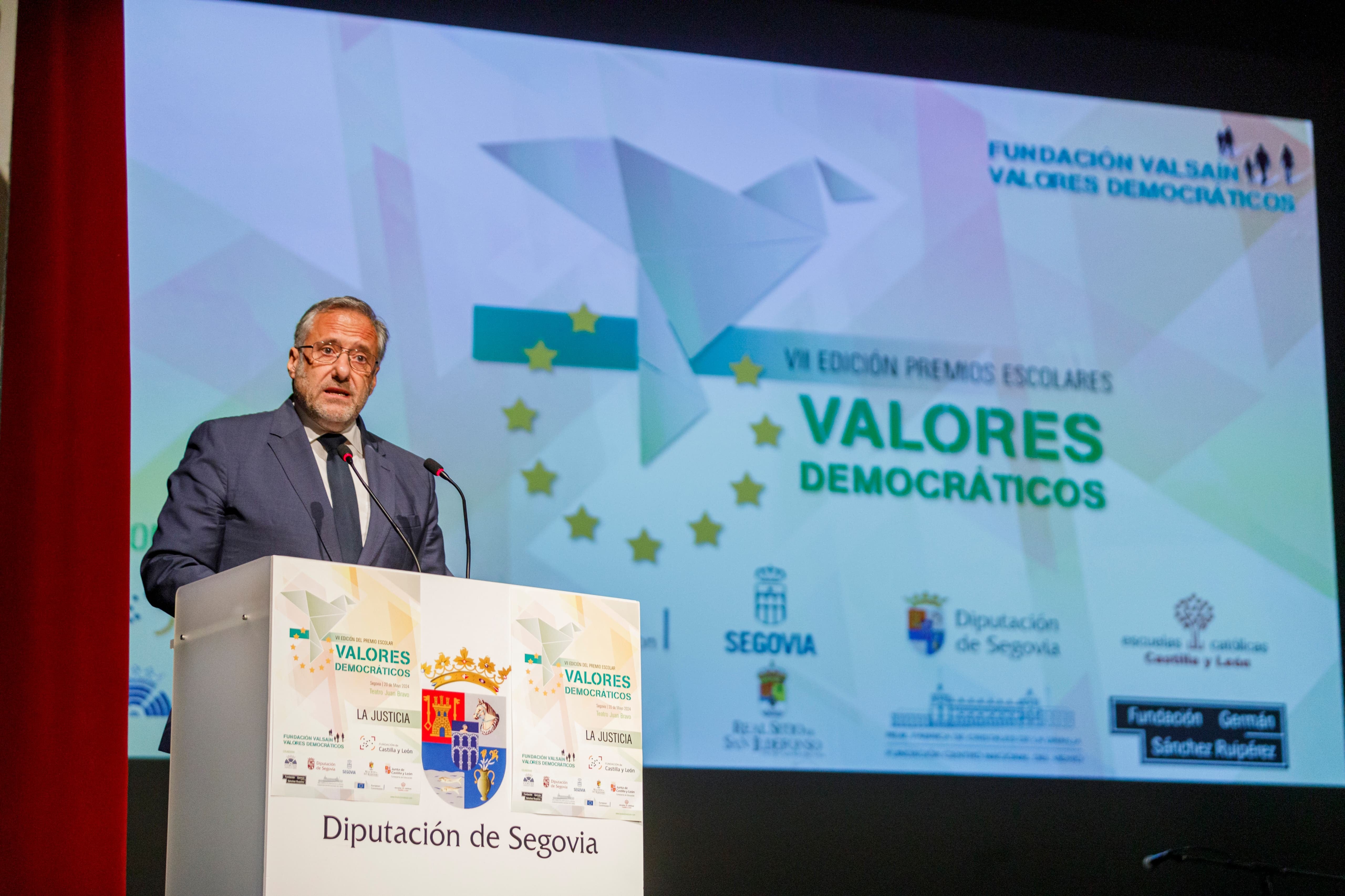 El Colegio Santo Ángel de Palencia gana el concurso Valores Democráticos El Colegio Santo Ángel de Palencia gana el concurso Valores Democráticos