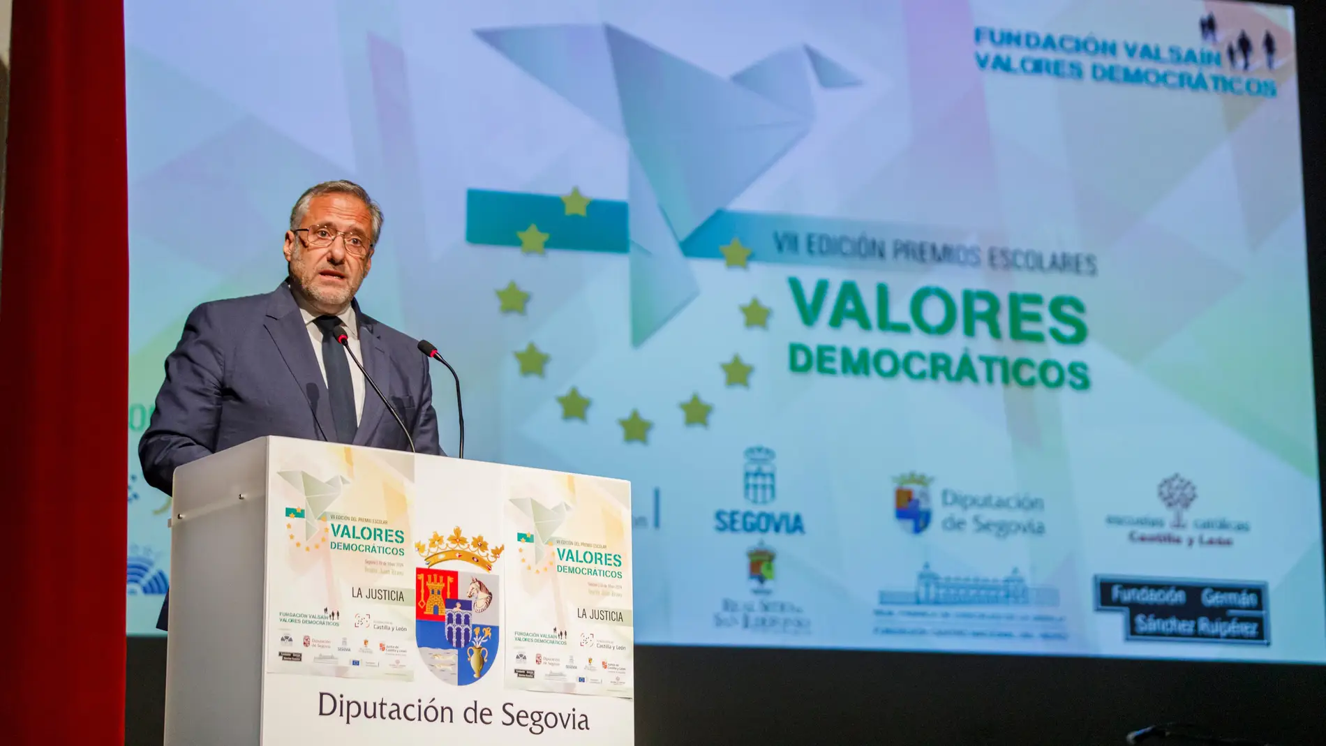 El Colegio Santo Ángel de Palencia gana el concurso Valores Democráticos 