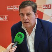Imagen del secretario xeral del PSdG-PSOE, José Ramón Gómez Besteiro, durante la entrevista en Onda Cero Galicia. 